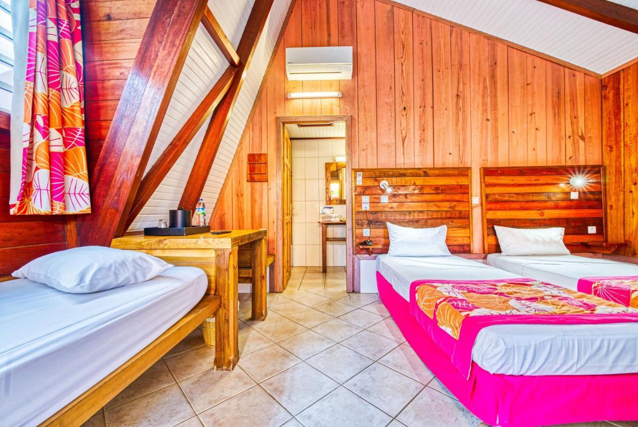 Hotel Bambou & Spa 莱特鲁瓦西莱 外观 照片