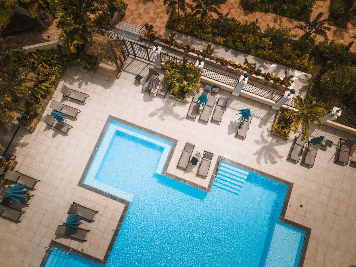 Hotel Bambou & Spa 莱特鲁瓦西莱 外观 照片