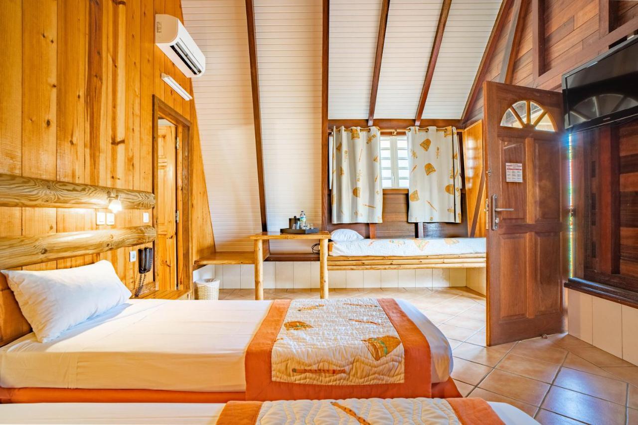 Hotel Bambou & Spa 莱特鲁瓦西莱 外观 照片