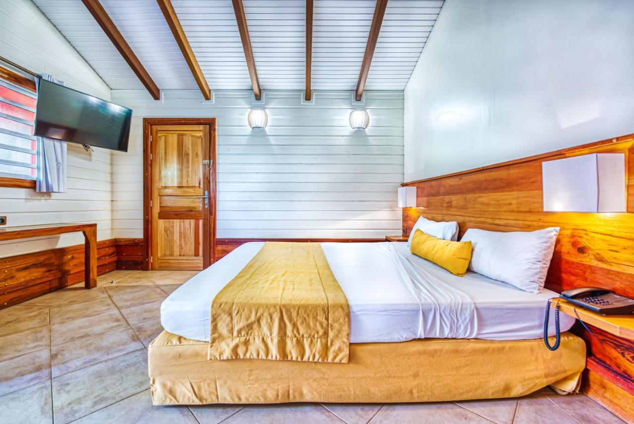 Hotel Bambou & Spa 莱特鲁瓦西莱 外观 照片
