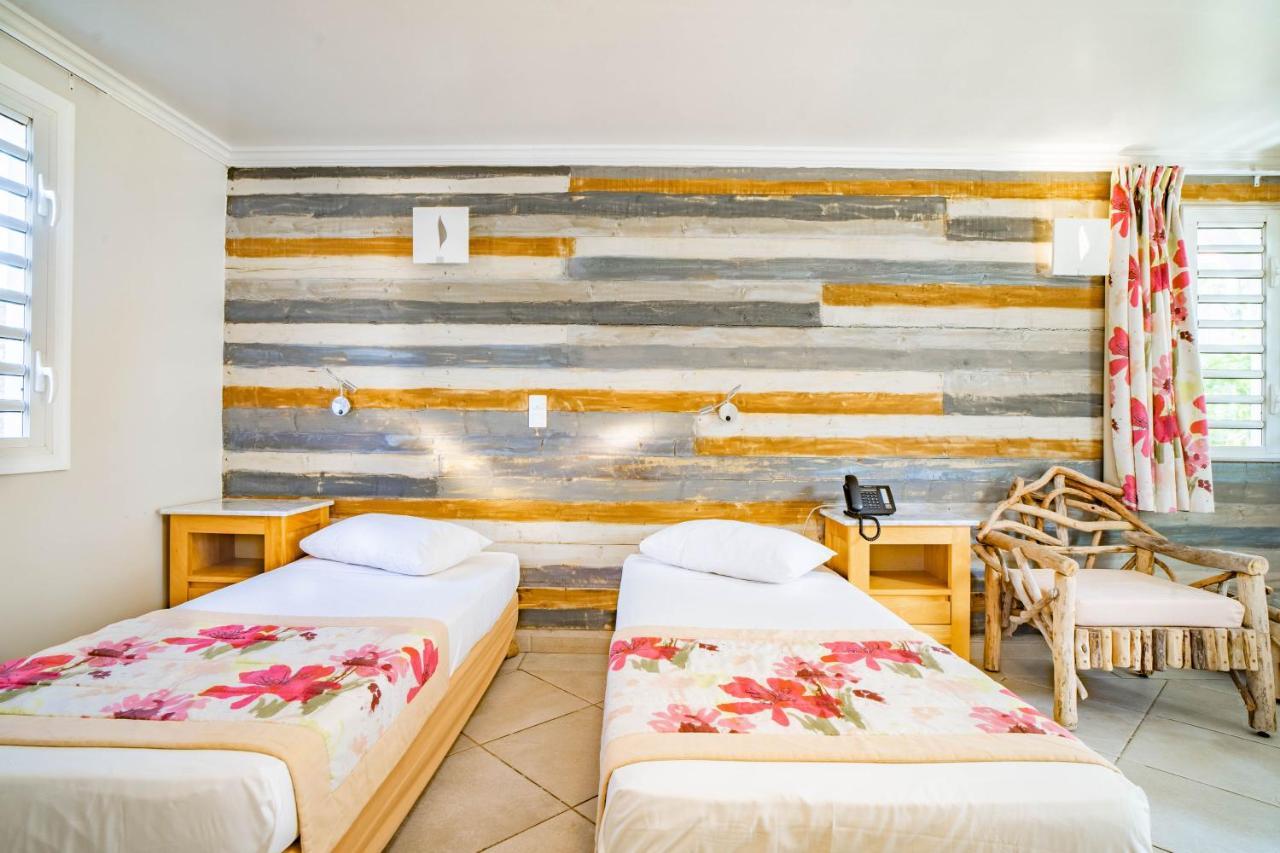 Hotel Bambou & Spa 莱特鲁瓦西莱 外观 照片