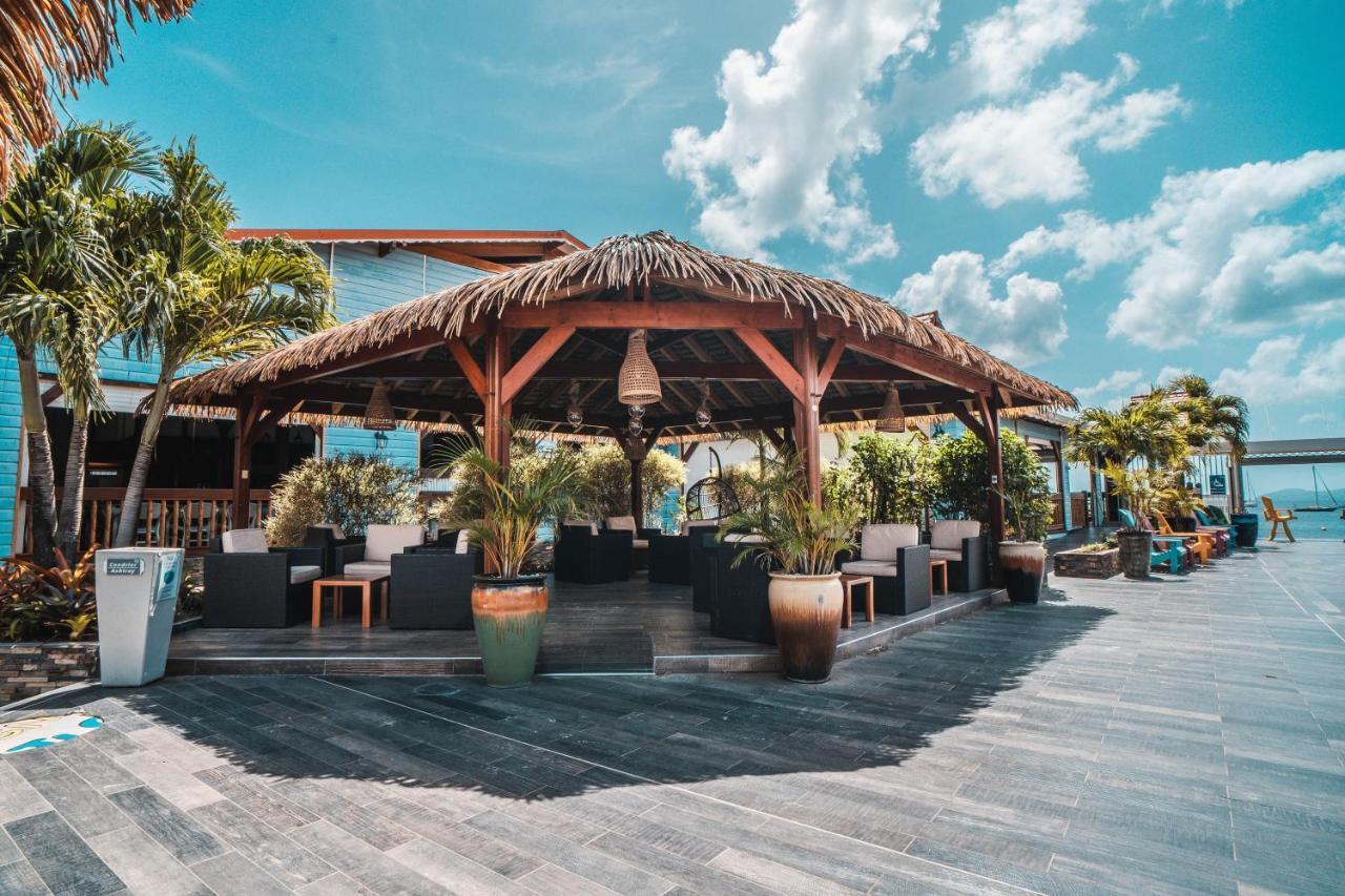 Hotel Bambou & Spa 莱特鲁瓦西莱 外观 照片