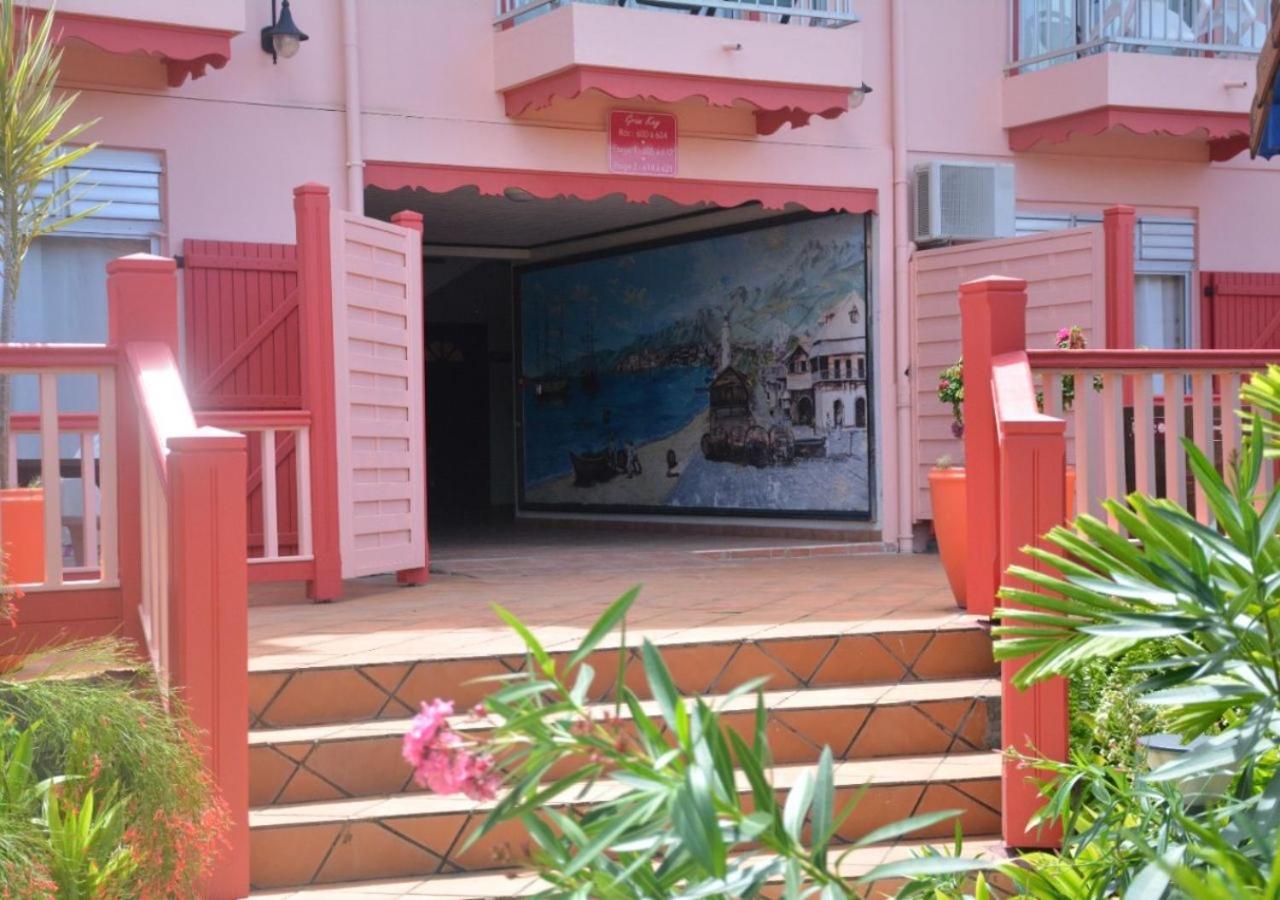 Hotel Bambou & Spa 莱特鲁瓦西莱 外观 照片